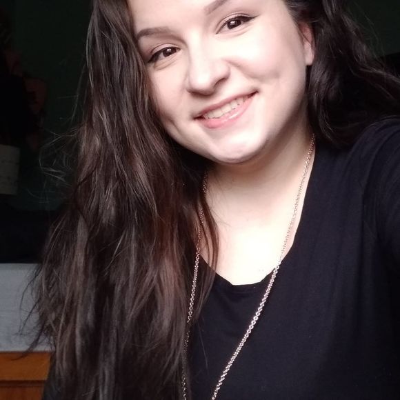 Meet your Posher, Brittany - Picture 1 of 1